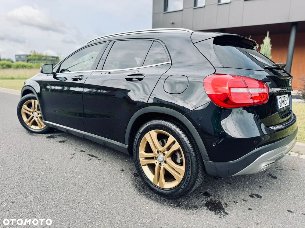 Mercedes-Benz GLA 220 CDI 7G-DCT AMG Line - 4