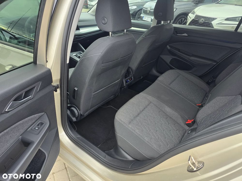 Volkswagen Golf - 9