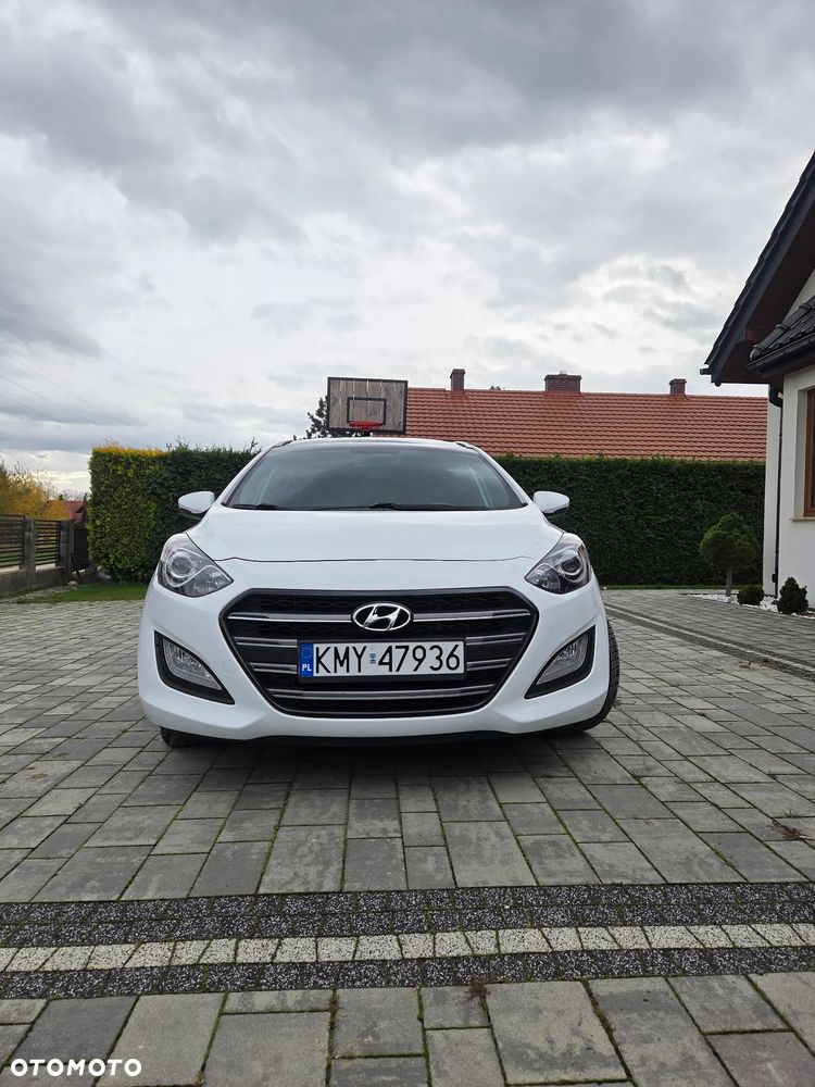 Hyundai i30 1.6 CRDi Comfort DCT - 1
