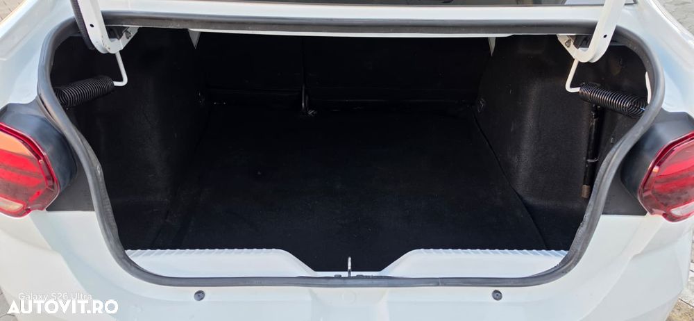 Dacia Logan TCe 90 MT6 Comfort - 14