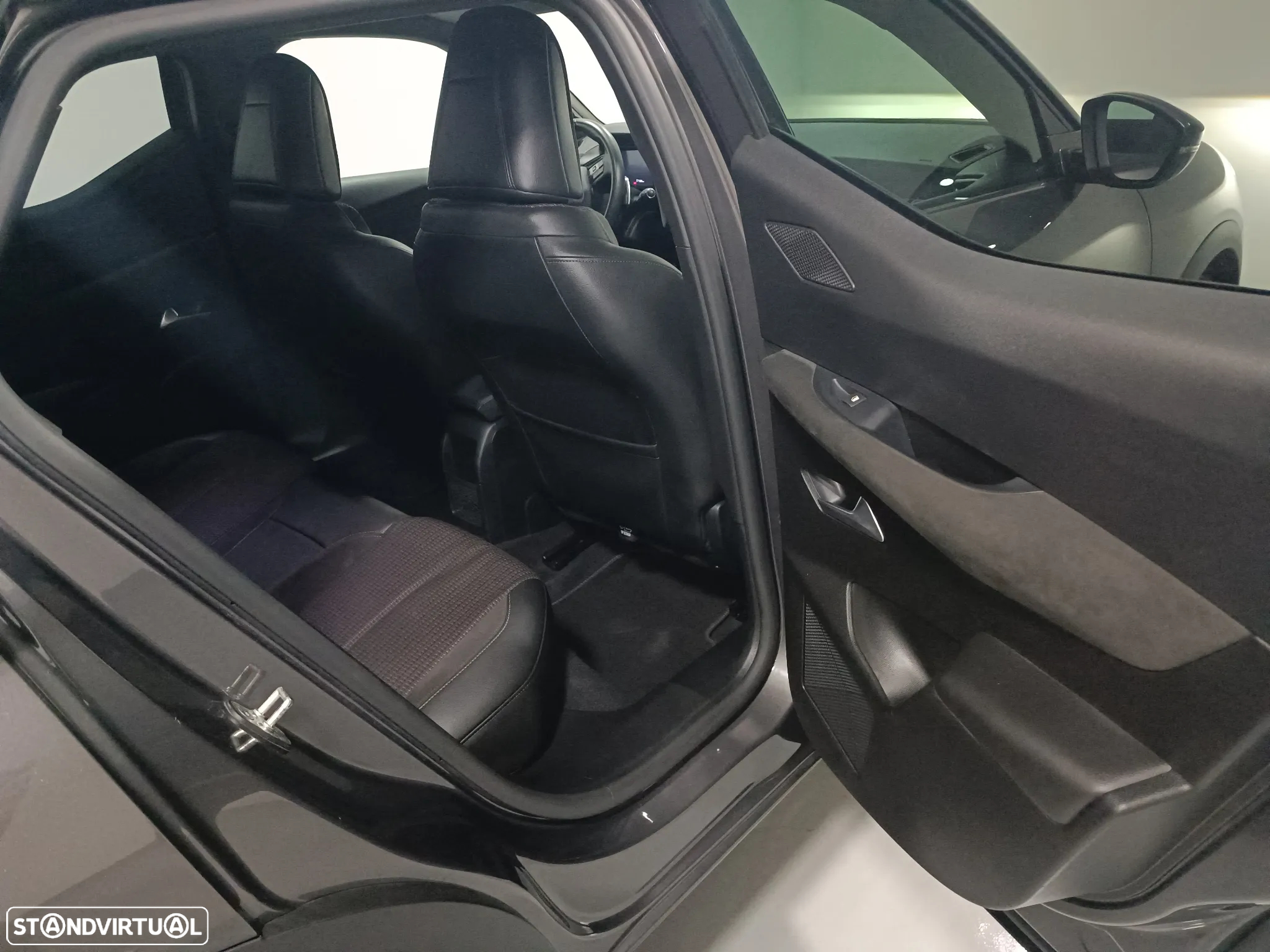 DS DS3 Crossback PureTech 130 Aut. PERFORMANCE LINE - 17