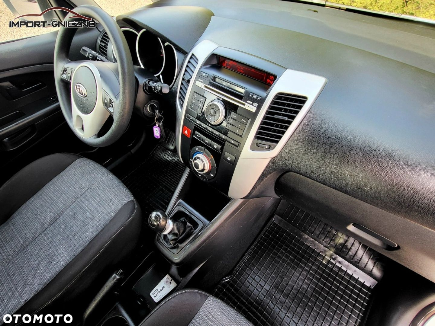 Kia Venga - 14
