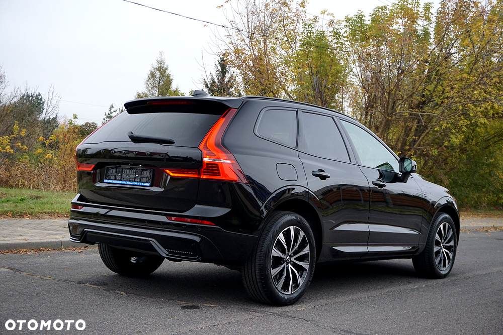 Volvo XC 60 B4 D Plus Dark - 15