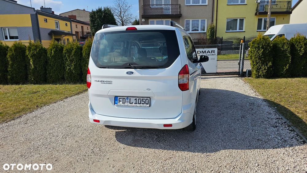 Ford Tourneo Courier 1.5 TDCi S&S Trend - 24
