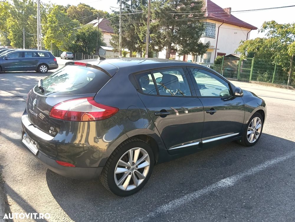 Renault Megane BLUE dCi 115 BOSE EDITION - 4