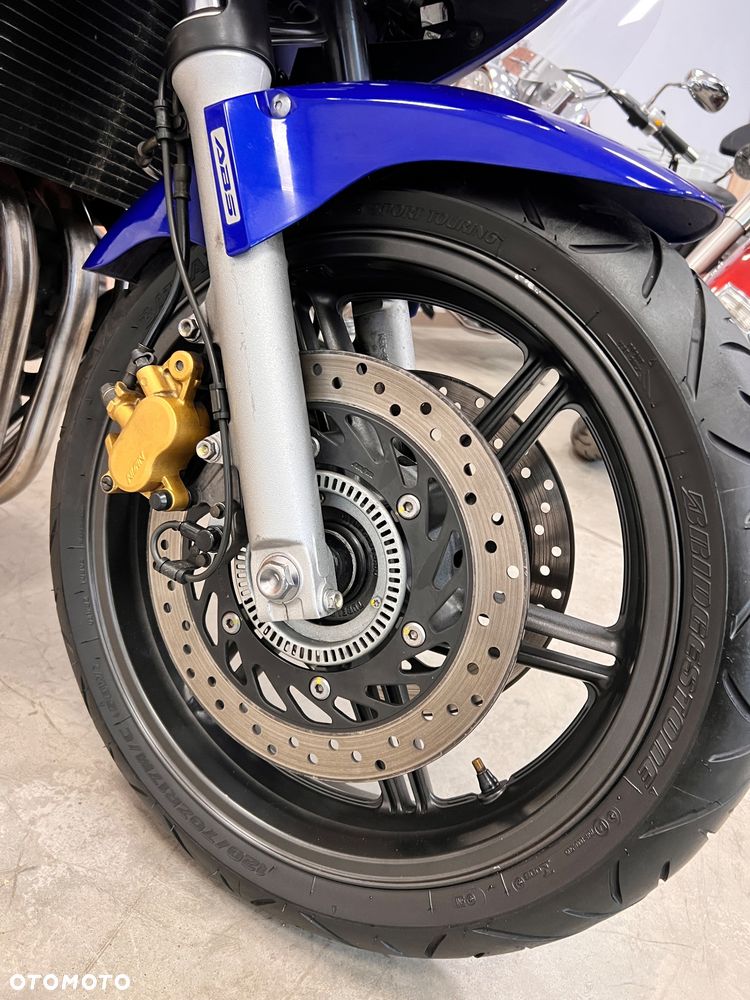 Honda CBF - 12
