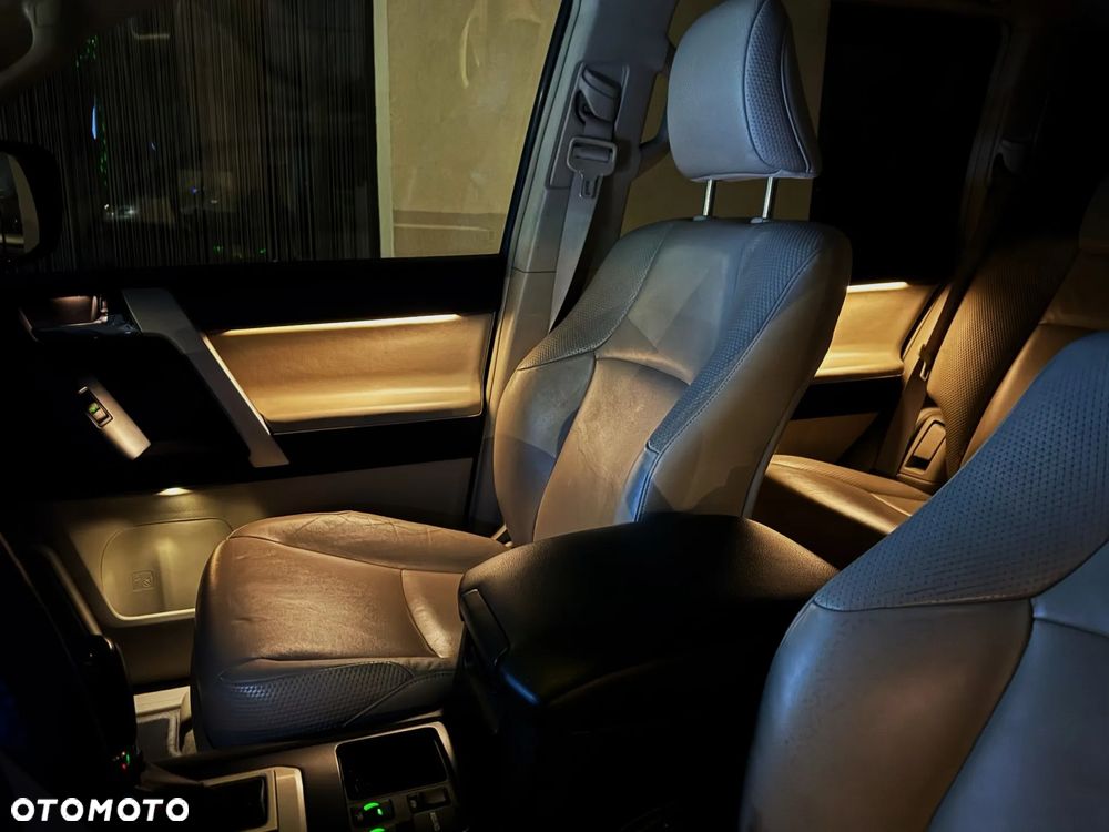 Toyota Land Cruiser 3.0 D-4D Automatik Executive - 17