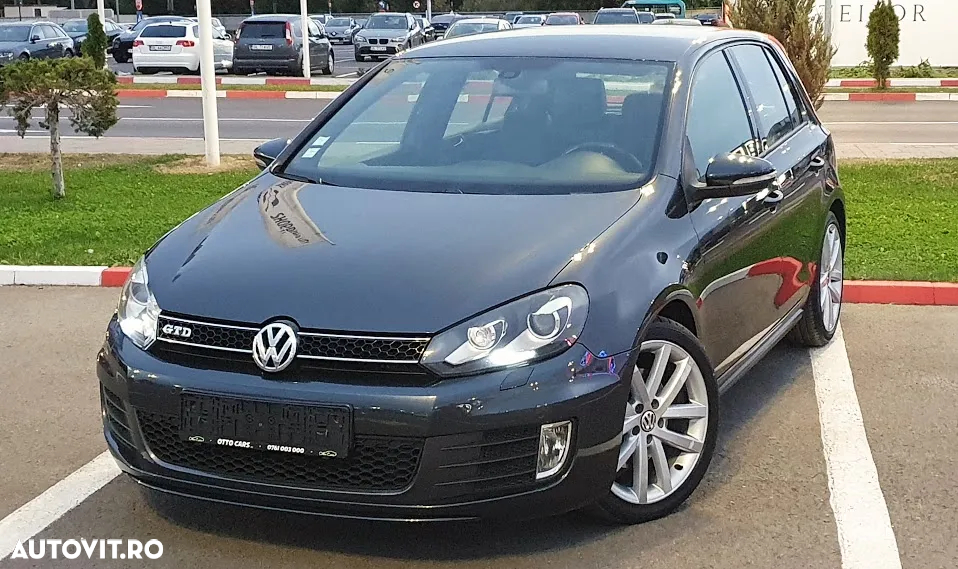 Volkswagen Golf 2.0 TDI DPF DSG GTD - 2