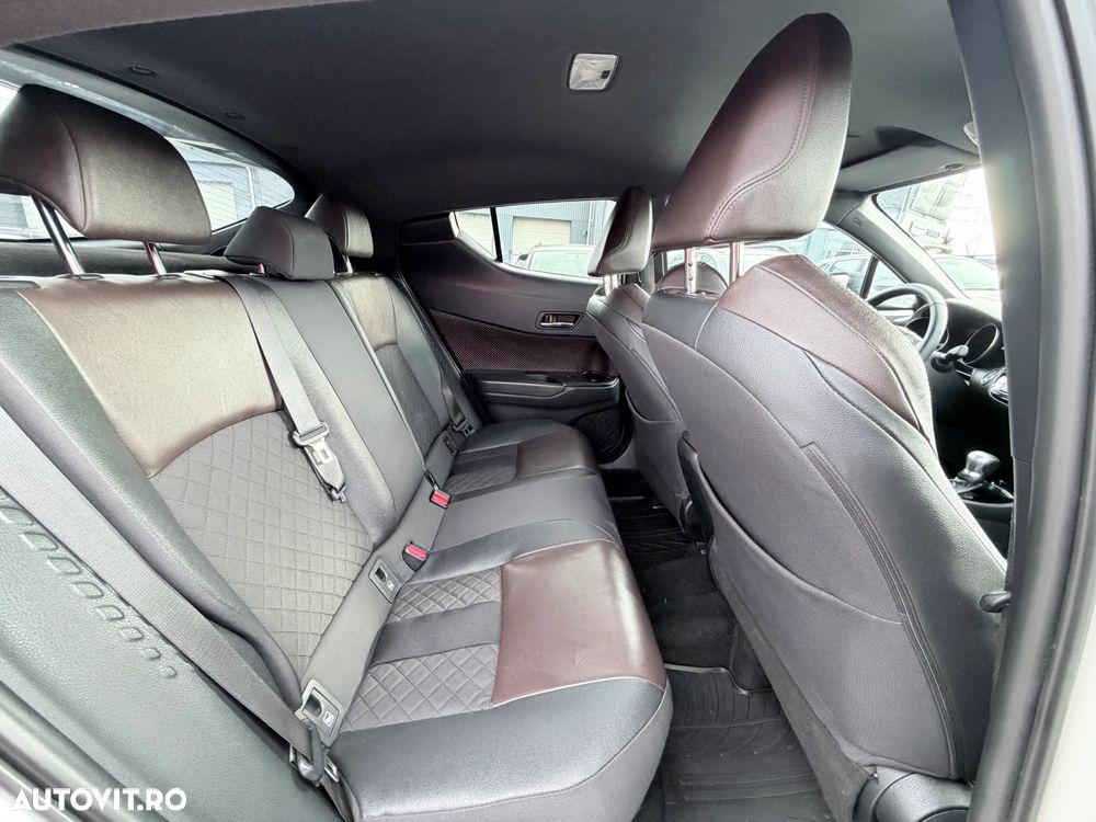 Toyota C-HR Lounge - 8