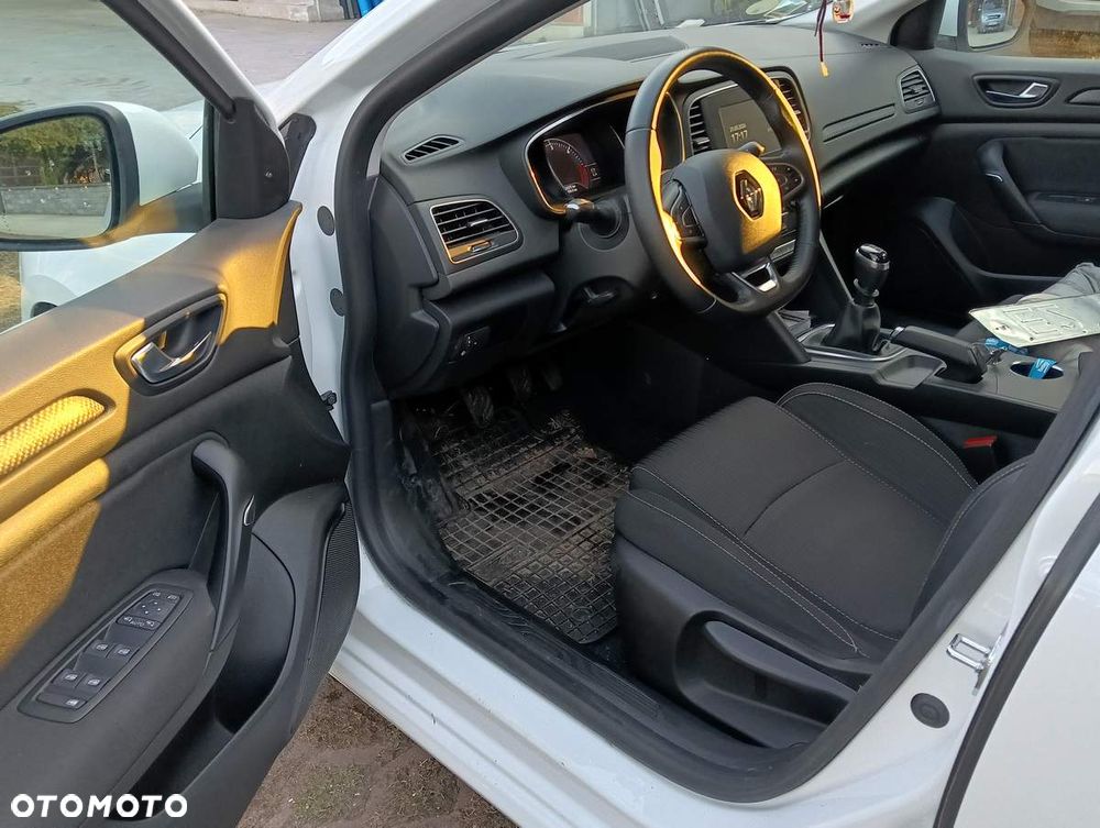 Renault Megane - 5