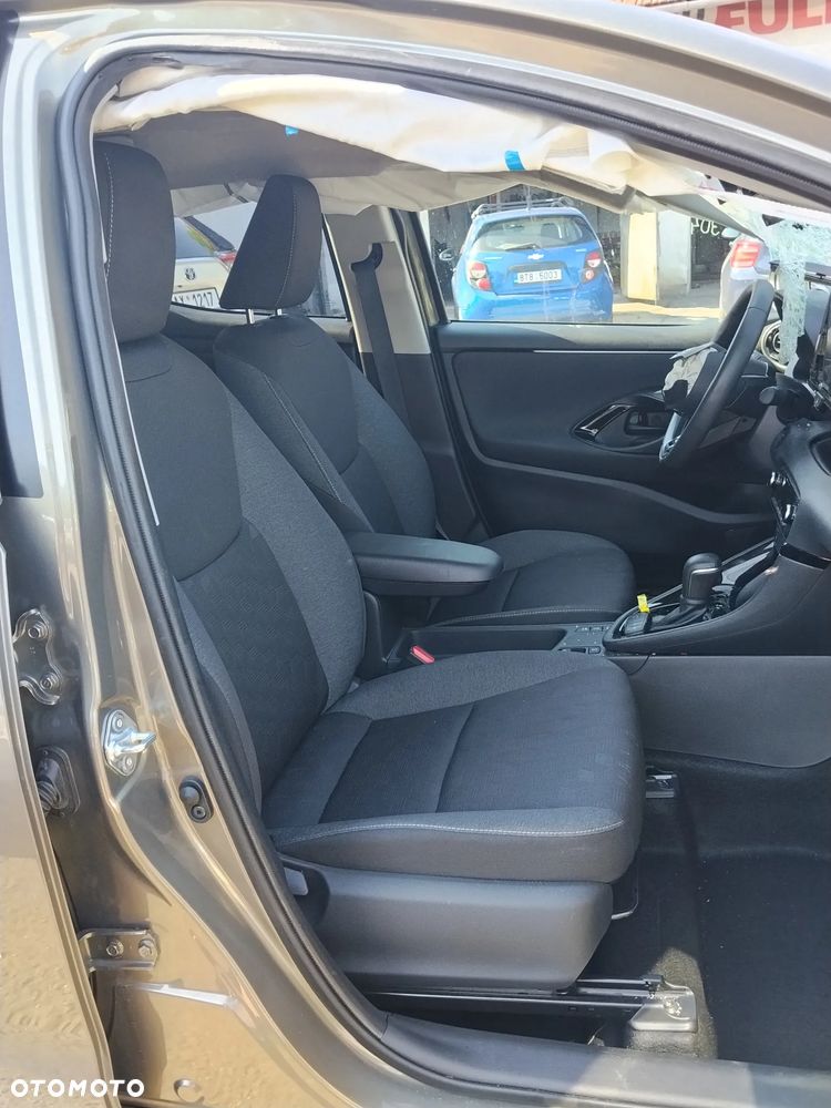 Toyota Yaris - 17
