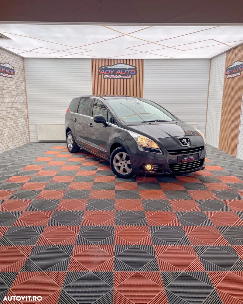 Peugeot 5008 1.6 HDI Confort Pack - 4