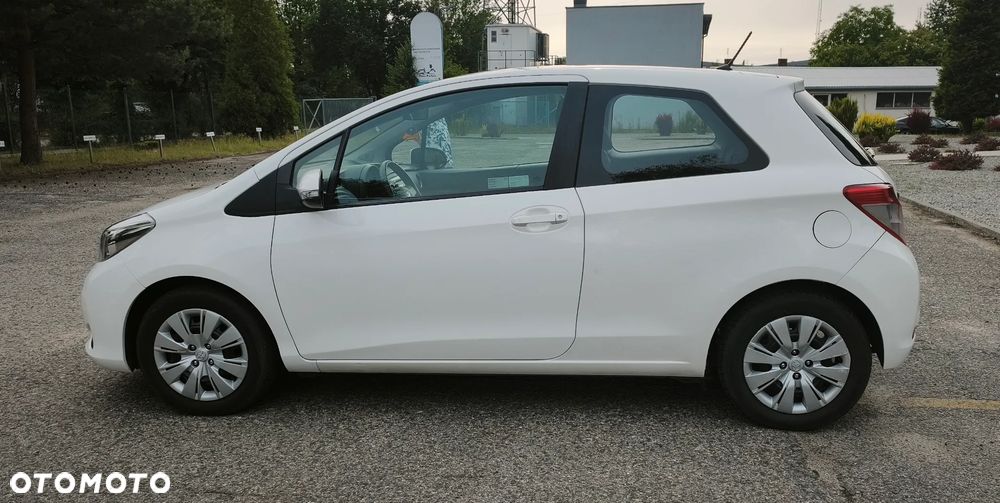 Toyota Yaris 1.0 Luna EU5 - 5