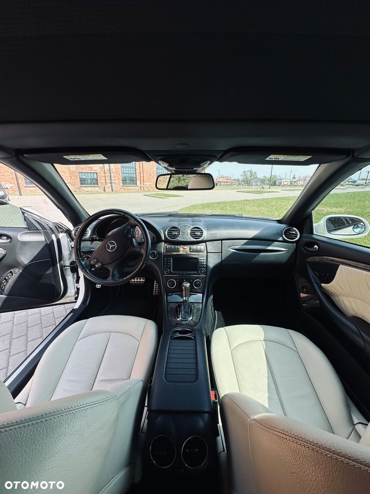 Mercedes-Benz CLK - 8