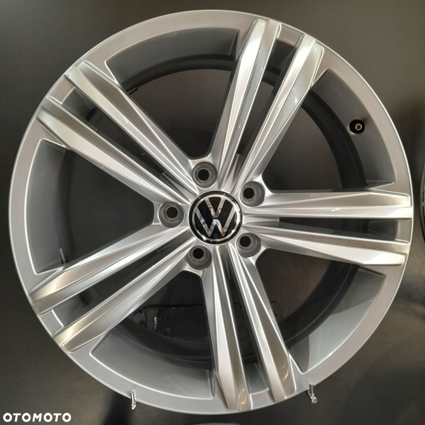 Felgi 18 5x112 VW Tiguan II, Passat B8 F8897-1C - 3