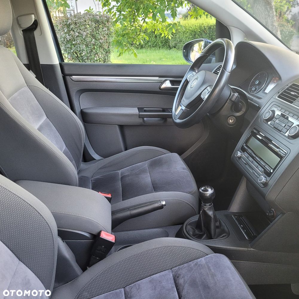Volkswagen Touran 2.0 TDI DPF Comfortline - 20