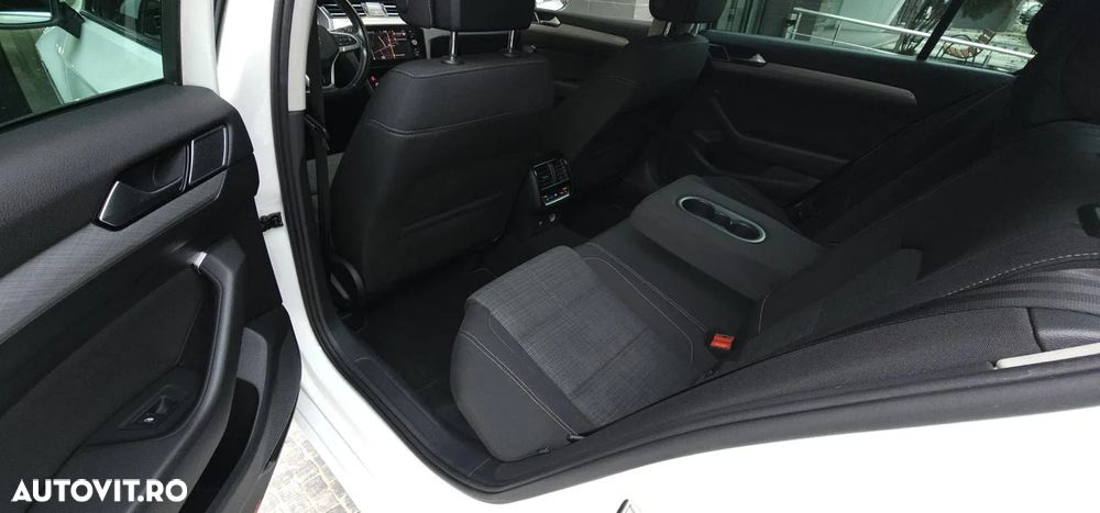 Volkswagen Passat 2.0 TDI DSG Comfortline - 15