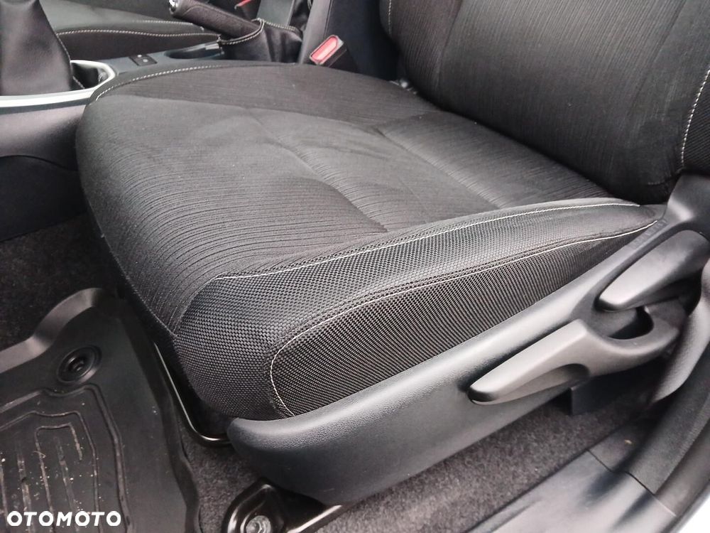 Toyota Hilux 2.8 D-4D Double Cab SR5 4x4 - 37