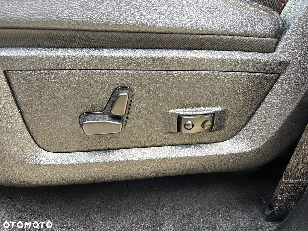 Dodge RAM - 18