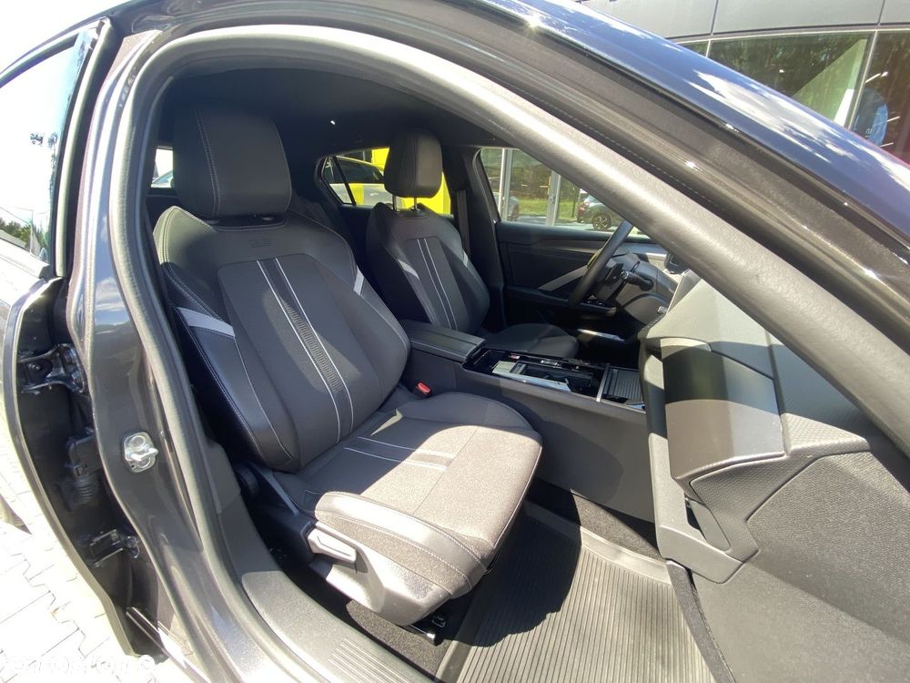 Opel Astra 1.2 T GS S&S - 10