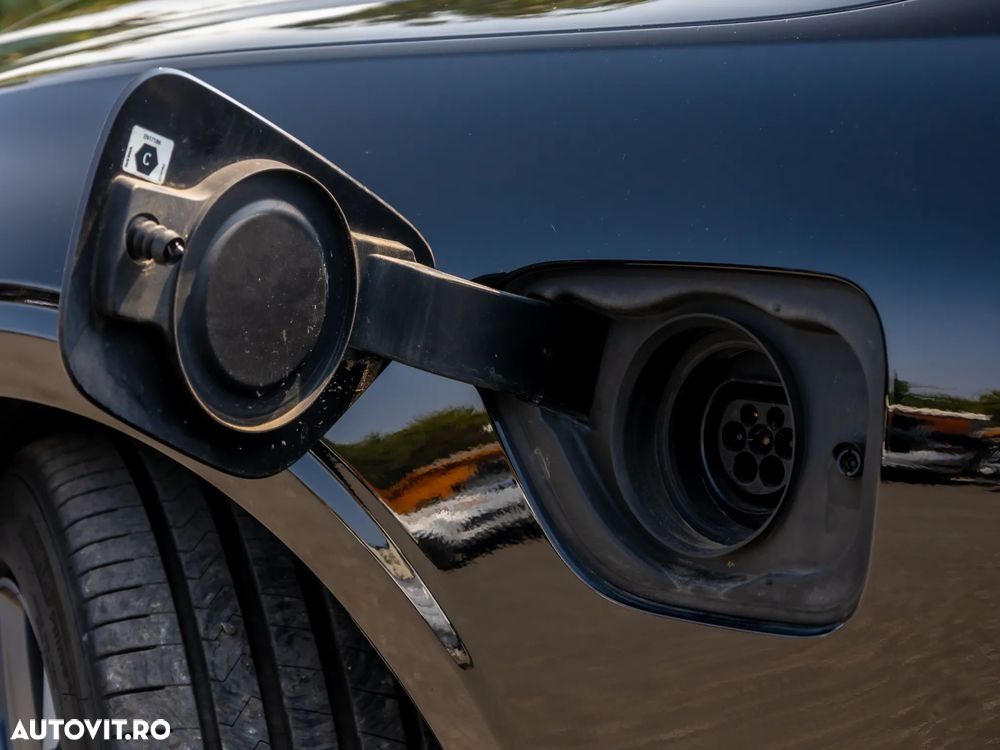 Volvo V60 T8 AWD Recharge Geartronic RDesign - 9