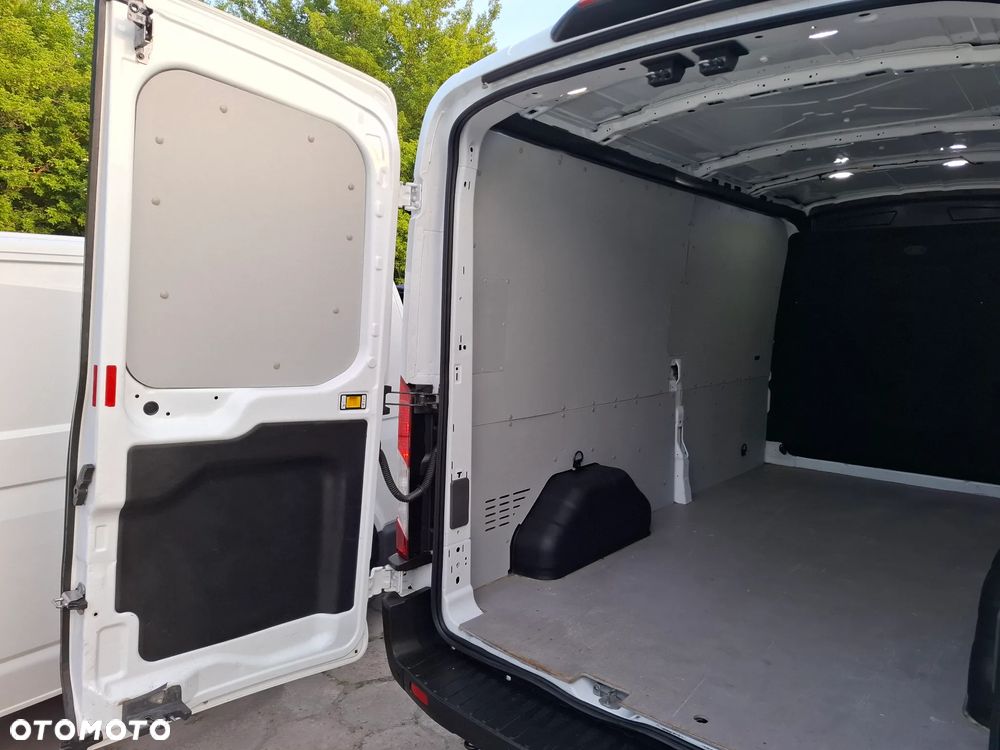 Ford Transit 2020 L3H2 MAX klima 3osobowy - 23