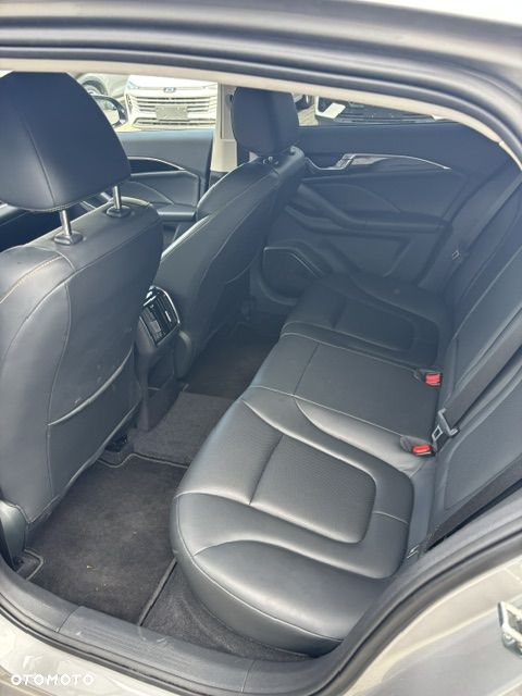 Bestune B70 - 12