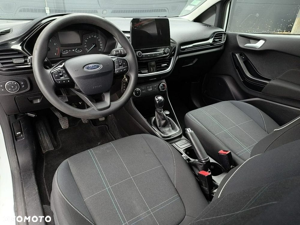 Ford Fiesta - 10