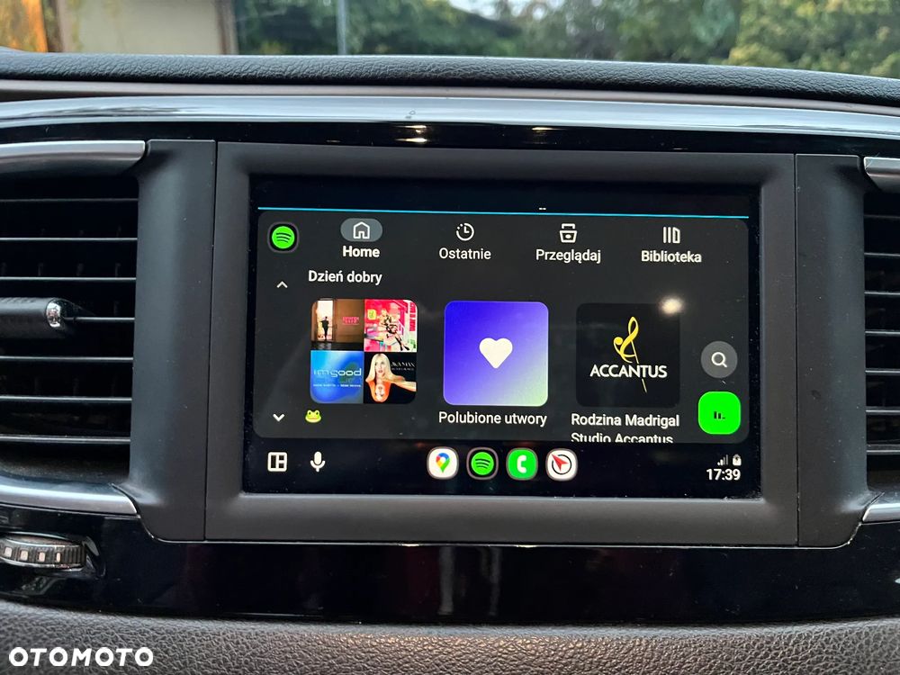 Chrysler Pacifica - 21