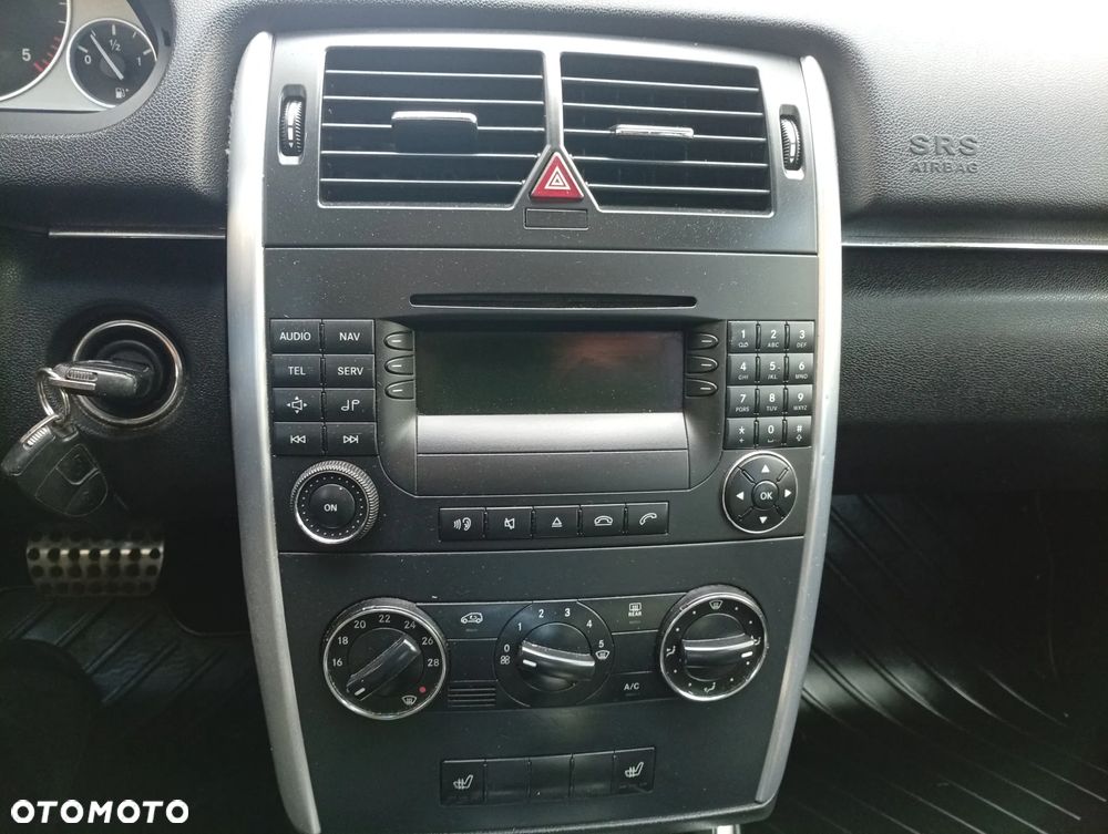 Mercedes-Benz Klasa B 200 CDI Autotronic - 14