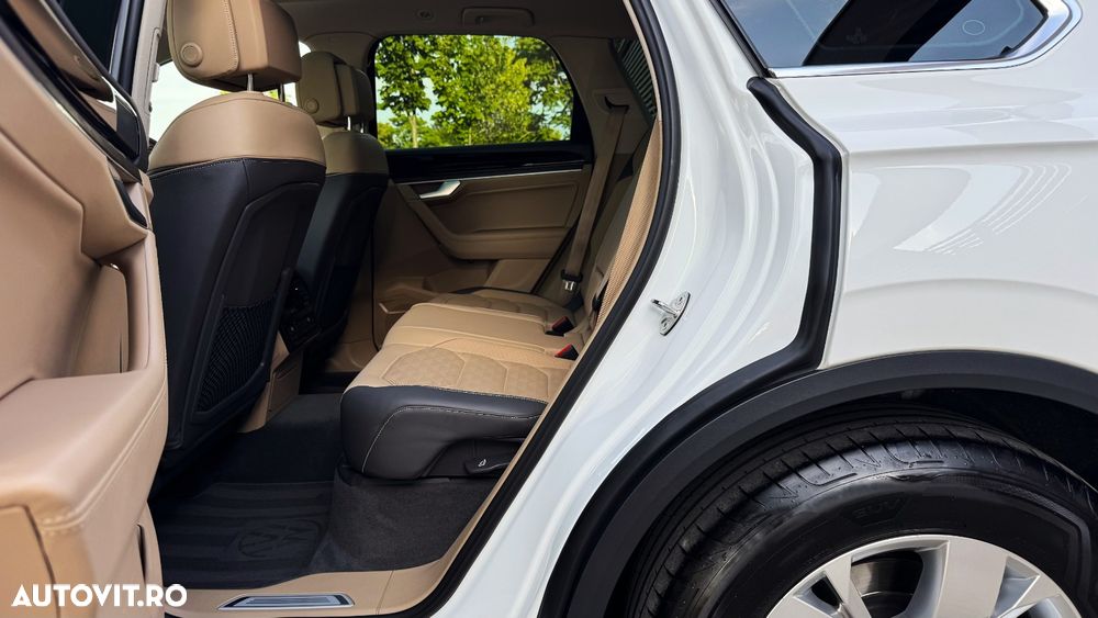 Volkswagen Touareg 3.0 V6 TDI SCR 4Motion Automatik Elegance Edition - 24