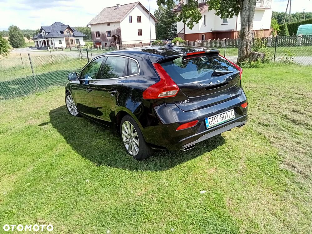 Volvo V40 D2 Summum - 2