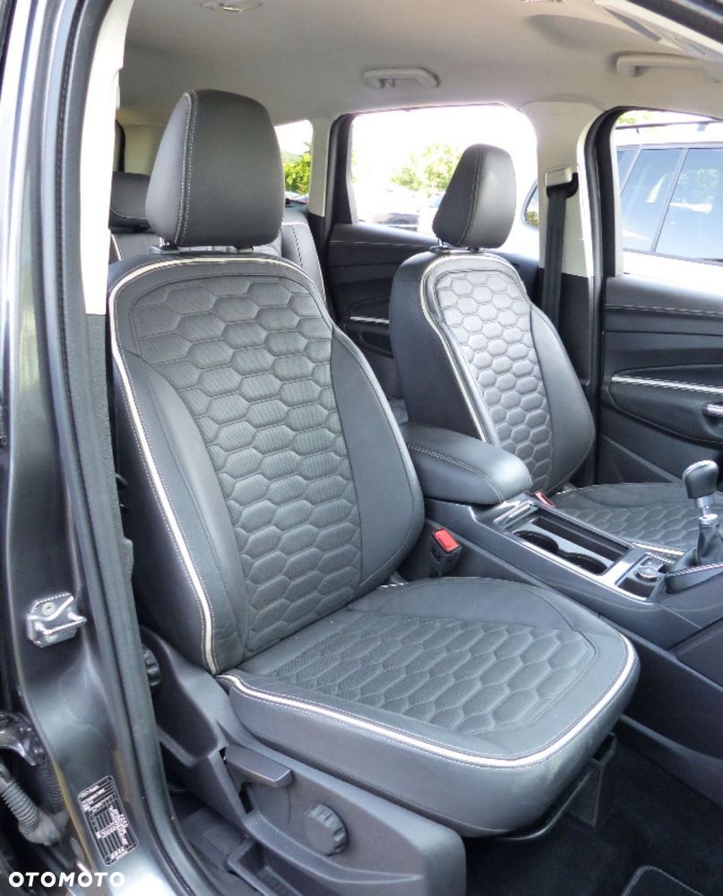 Ford Kuga - 16