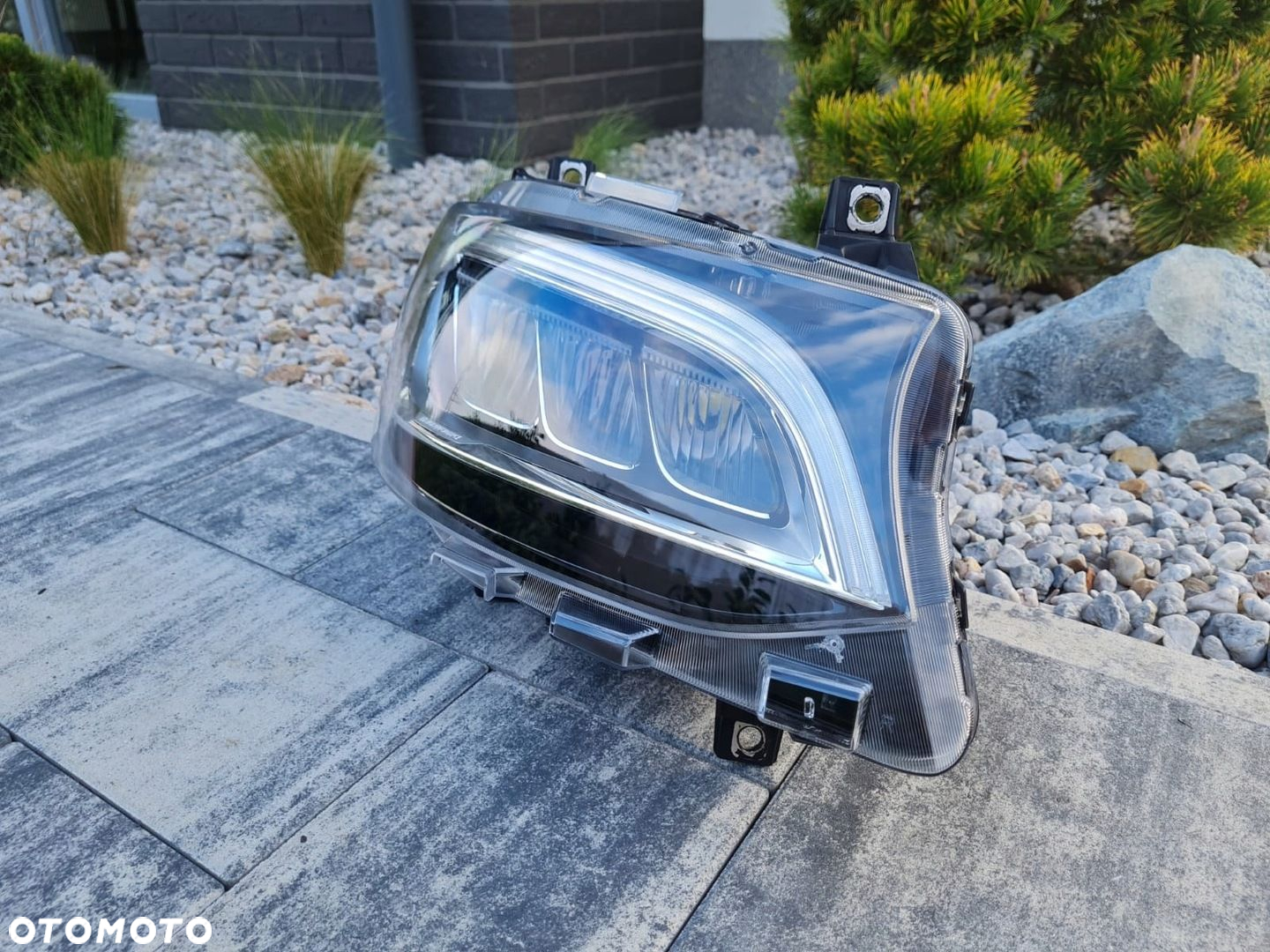 MERCEDES SPRINTER 907 Lampa prawa przód Full Led Performance A9109065800 - 2