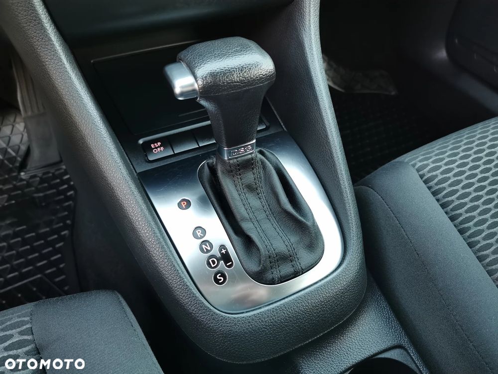 Volkswagen Golf 1.6 Trendline DSG - 28