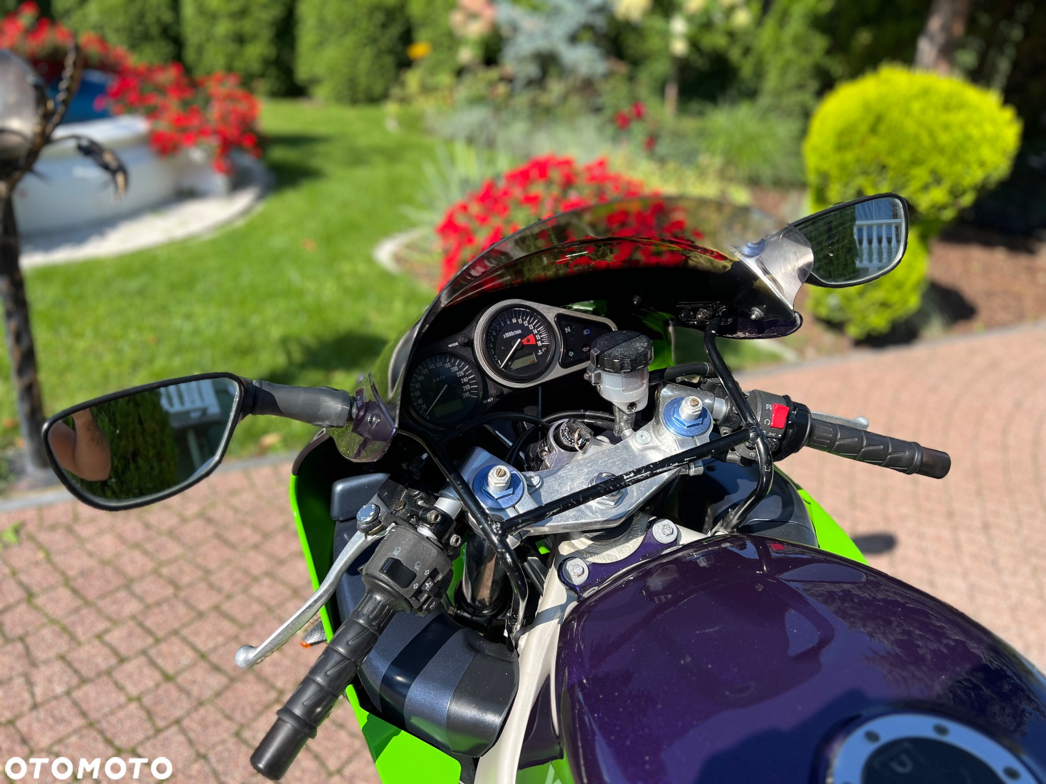 Kawasaki ZXR - 32