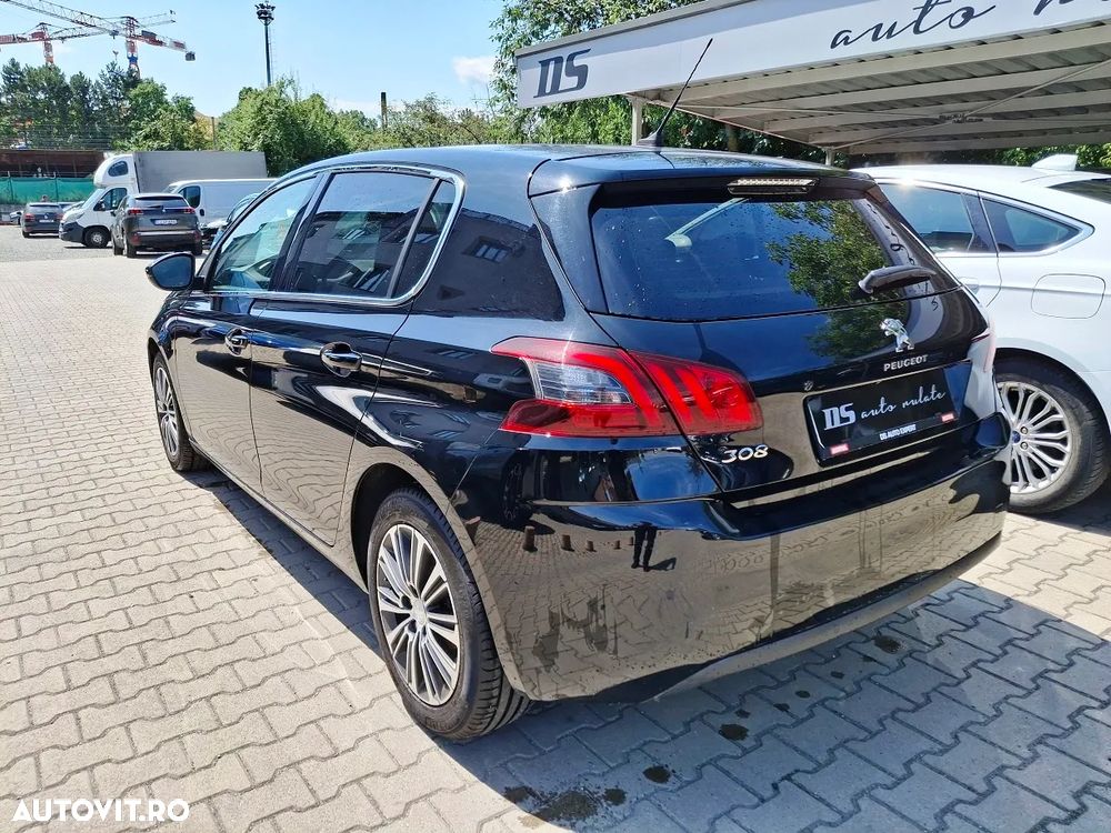 Peugeot 308 1.2 L PureTech Turbo Allure - 4