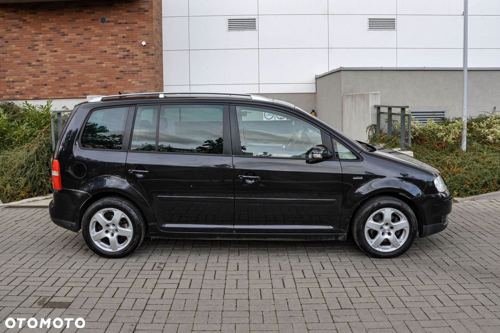 Volkswagen Touran - 5