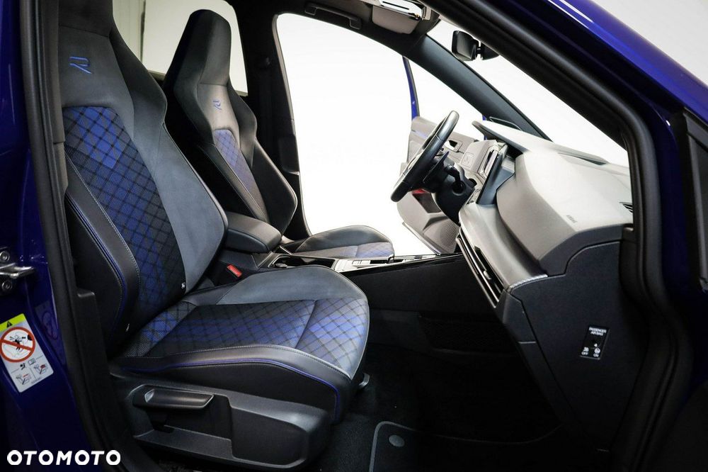Volkswagen Golf VIII 2.0 TSI 4Motion R DSG - 26