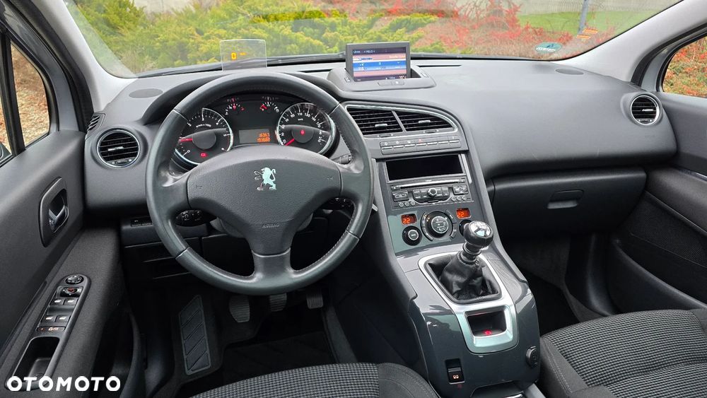 Peugeot 5008 - 10