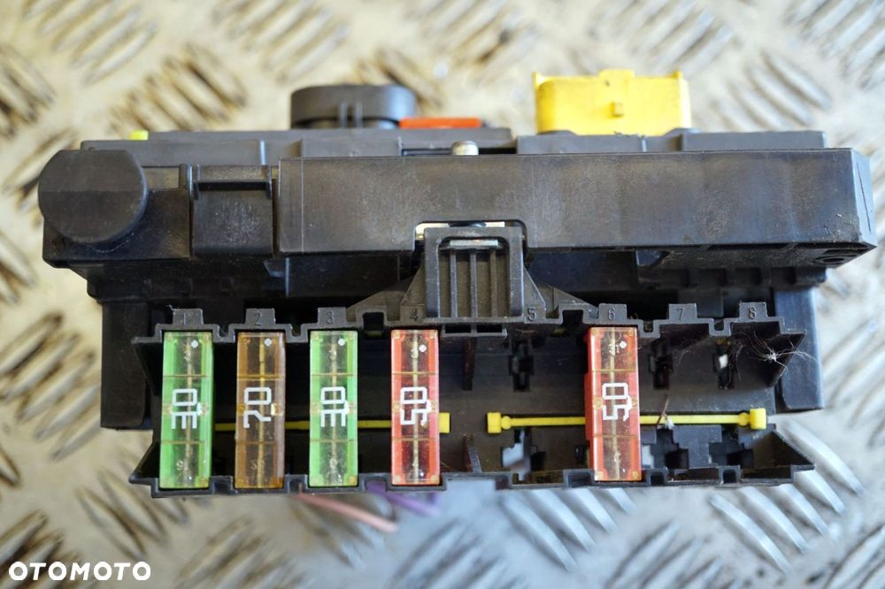SKRZYNKA BEZPIECZNIKÓW C4 PICASSO I 1.6 HDI 9675877980 BSM R02 CITROEN 2006-2010 - 5