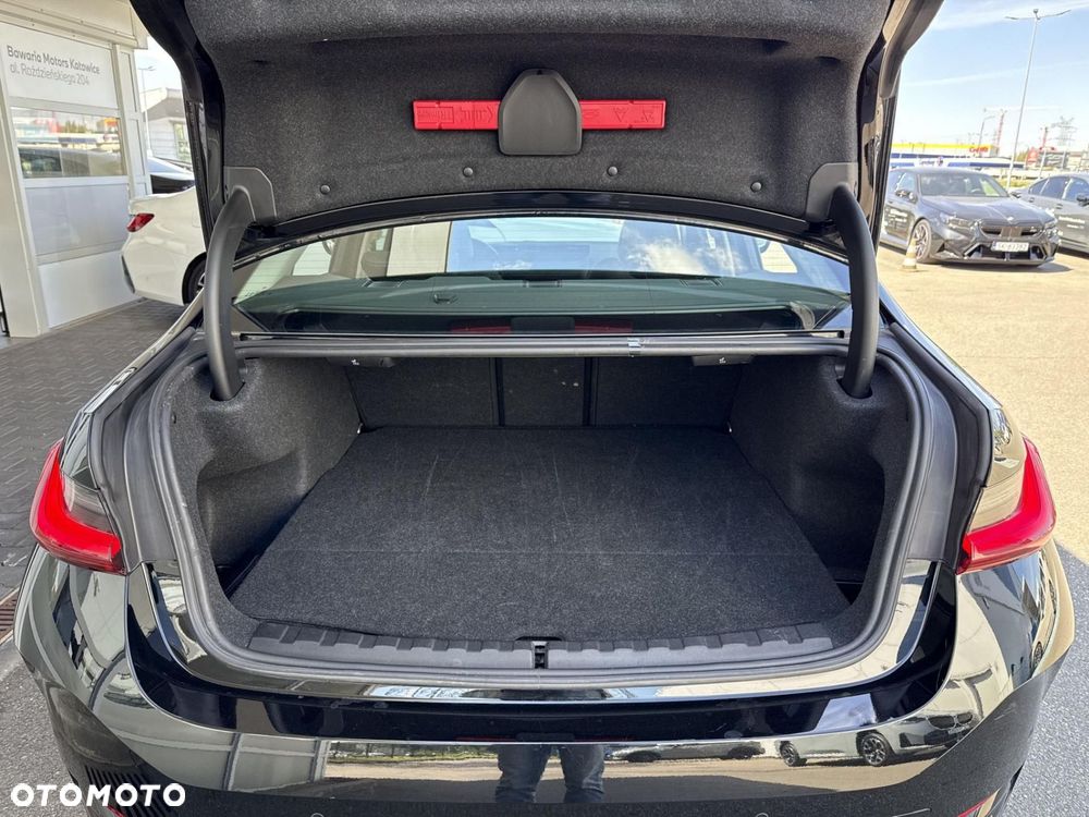 BMW Seria 3 - 18