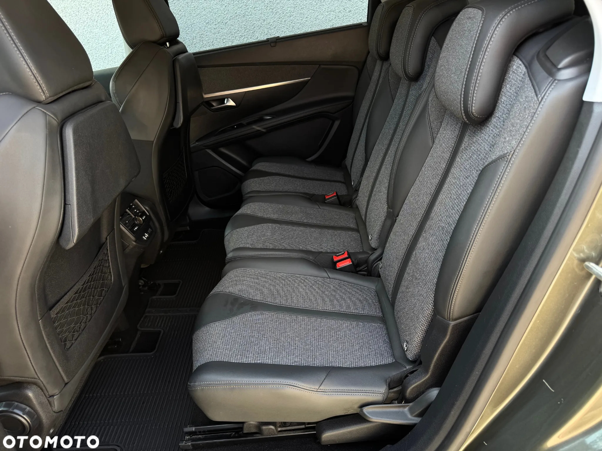 Peugeot 5008 - 23