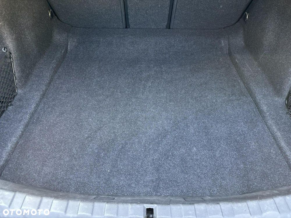 BMW Seria 3 318i Sport Line - 15