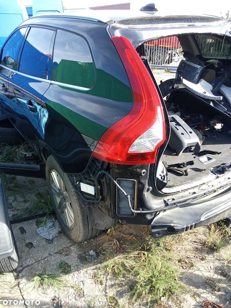 Volvo XC60  2016 r błotnik tył 019-46 ćwiartka - 3
