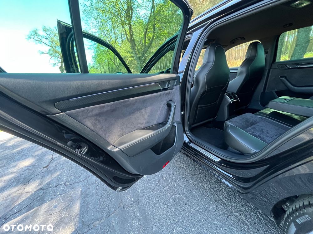 Skoda Superb 2.0 TDI SCR Sportline DSG - 19