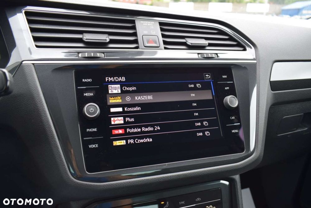 Volkswagen Tiguan - 32