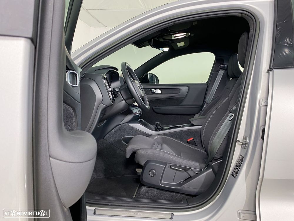 Volvo XC 40 Recharge Core - 9