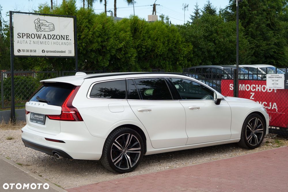 Volvo V60 B3 B DKG Momentum Pro - 5