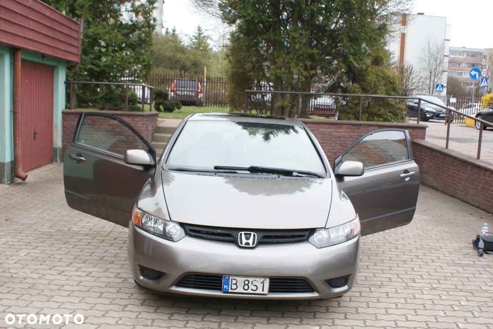 Honda Civic 1.8 LX - 25